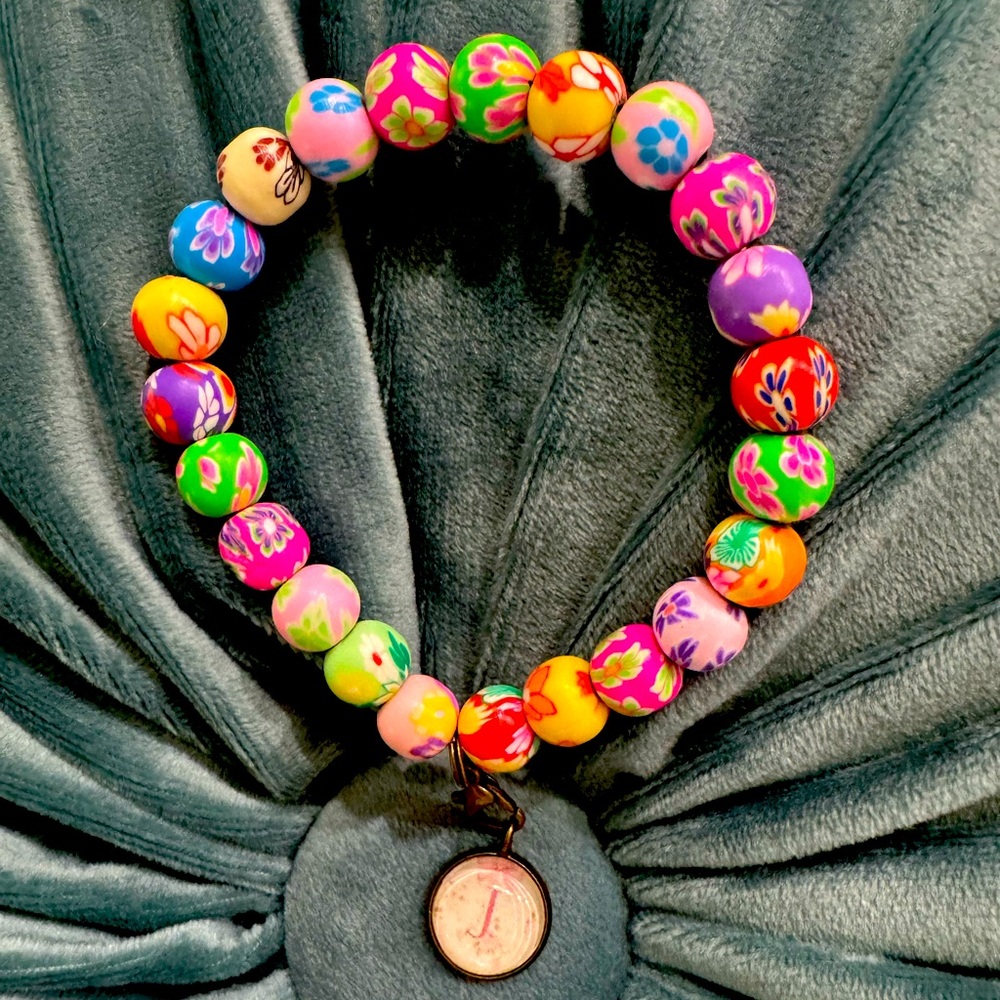 Beaded bracelet with charm or without charm J
